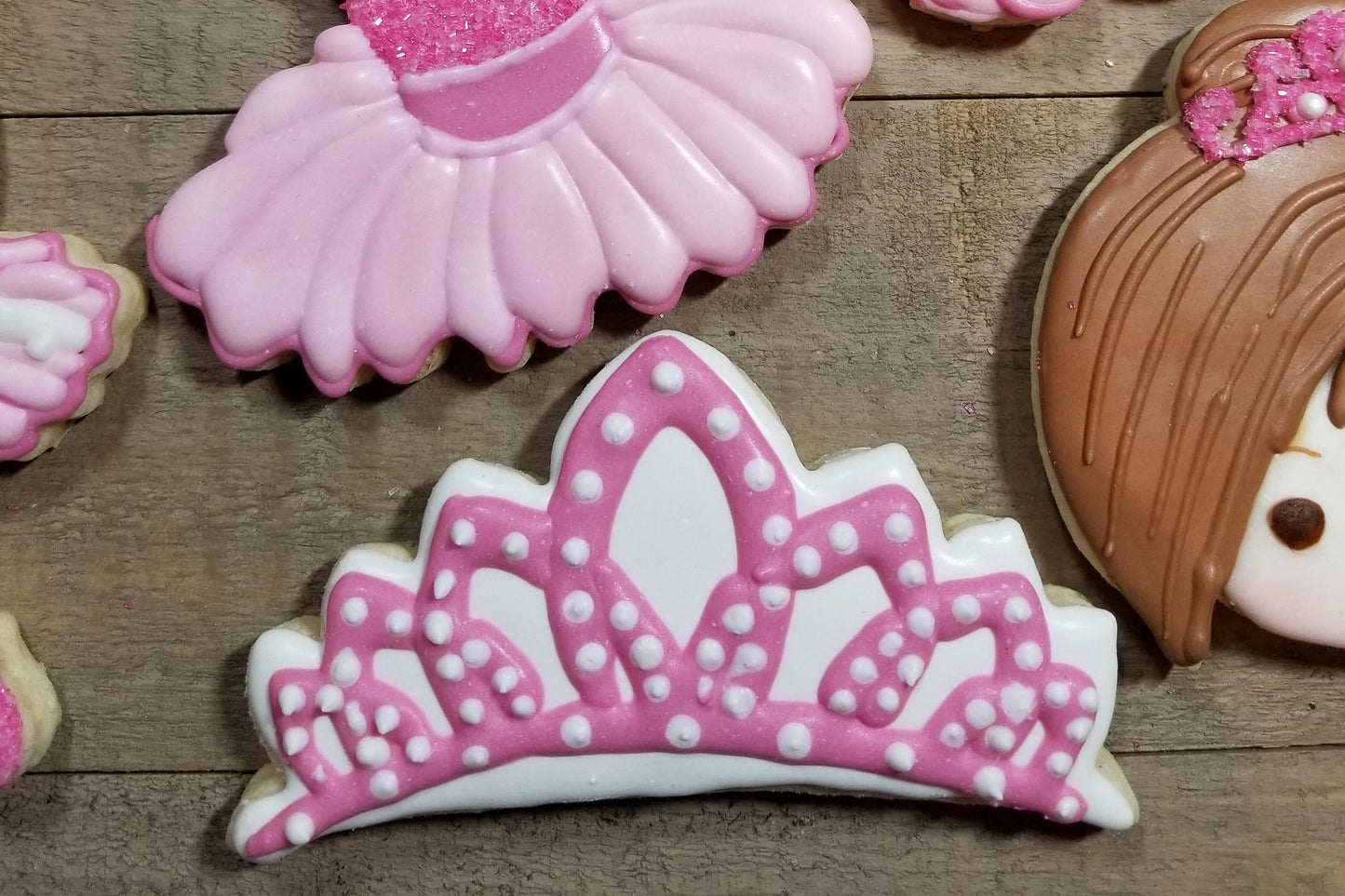 Tierra Cookie Cutter, Crown Cookie Cutter