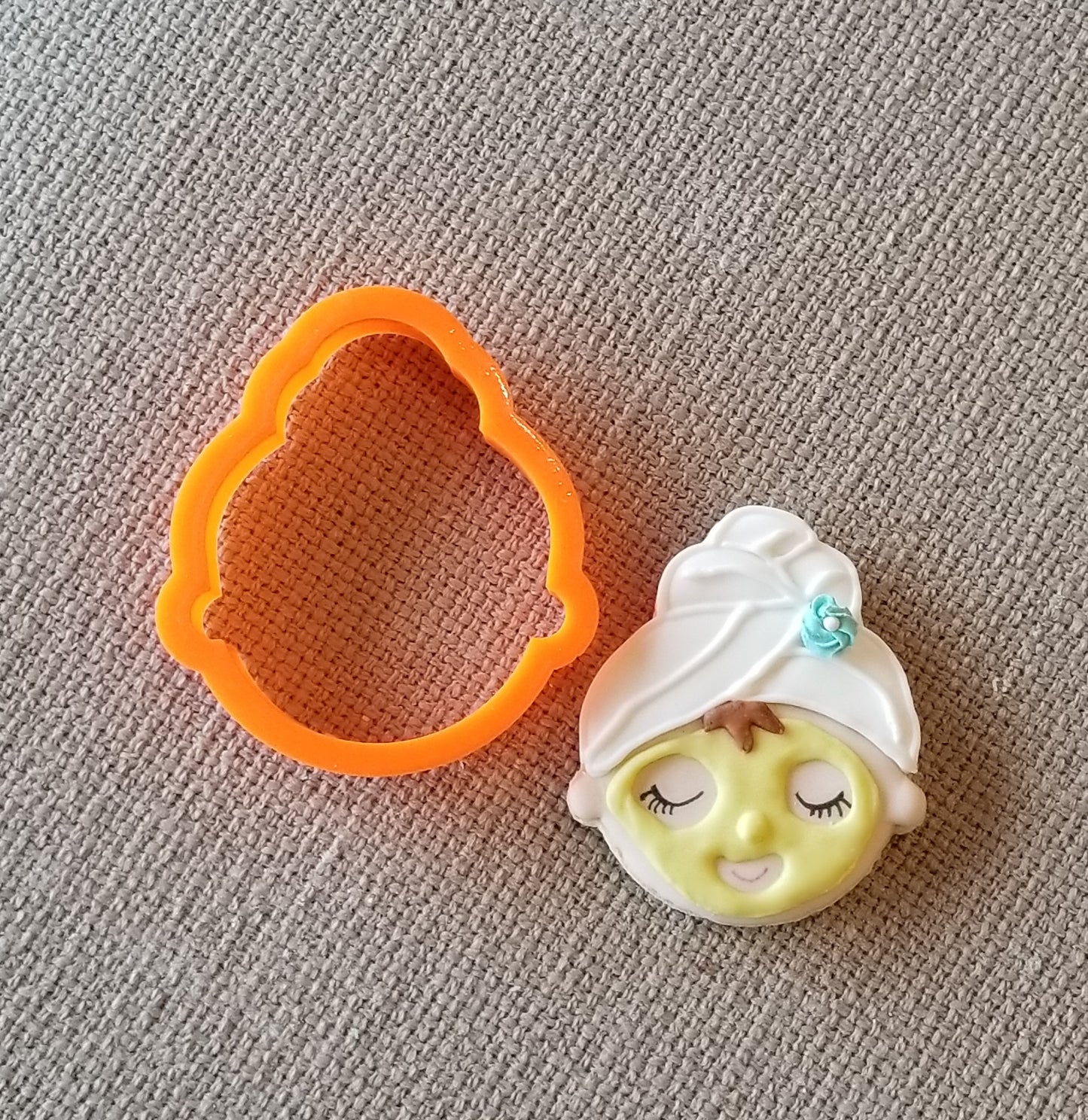 Spa Girl Cookie Cutter, Face Mask Cookie Cutter